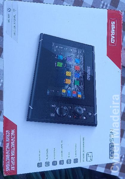 Sonda SIMRAD NSS Evo3 de 7 Polegadas + Transdutor B258 + Carta Náutica.