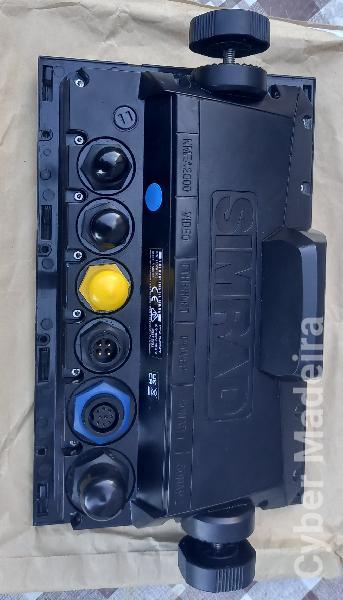 Sonda SIMRAD NSS Evo3 de 7 Polegadas + Transdutor B258 + Carta Náutica.
