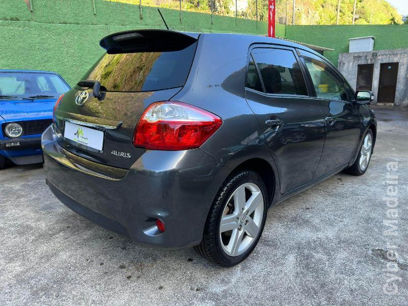 TOYOTA AURIS 1400 Gasóleo