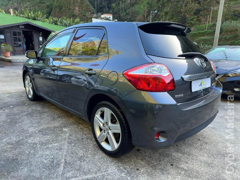 TOYOTA AURIS 1400 Gasóleo