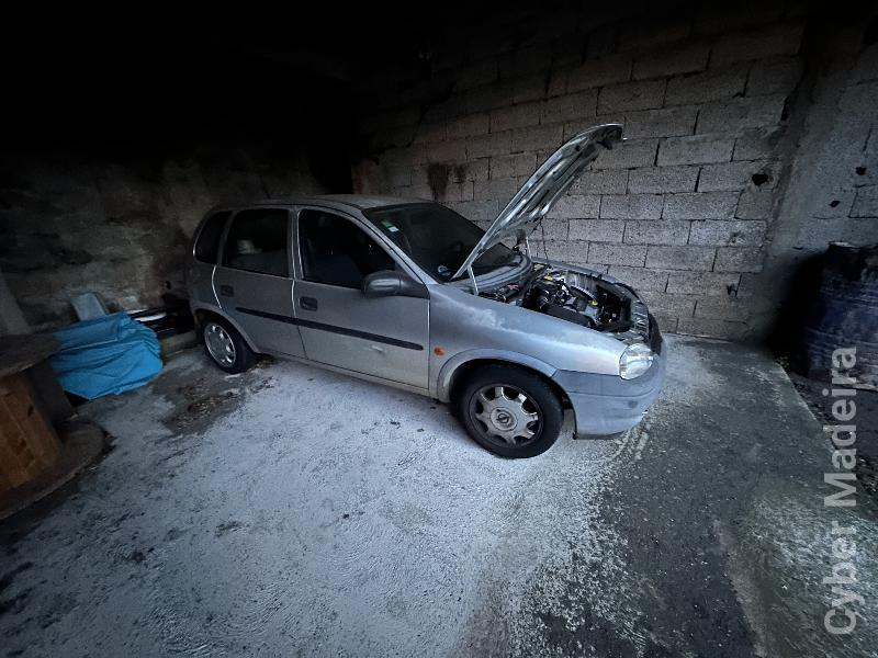 OPEL CORSA 1.2 16v  Gasolina
