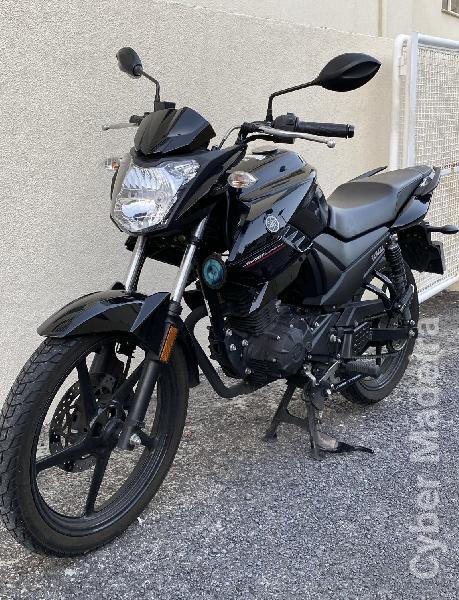 Yamaha 25 125 cc Sport, turismo 