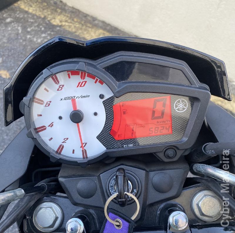 Yamaha 25 125 cc Sport, turismo 