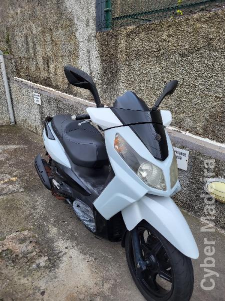 Sym 25 125 cc Scooter
