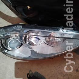 Farol Ford fiesta 2010.
