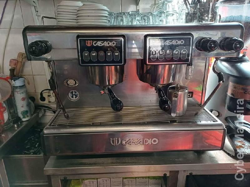MAQUINA DE CAFÉ AUTOMATICA