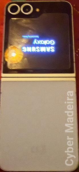 Samsung z flip 6. 256 Gb.