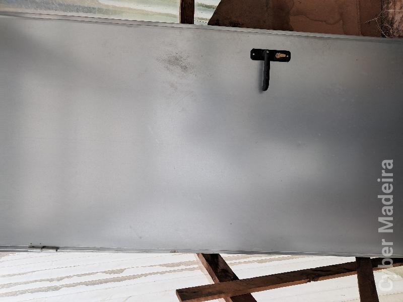 Portas de ferro galvanizado