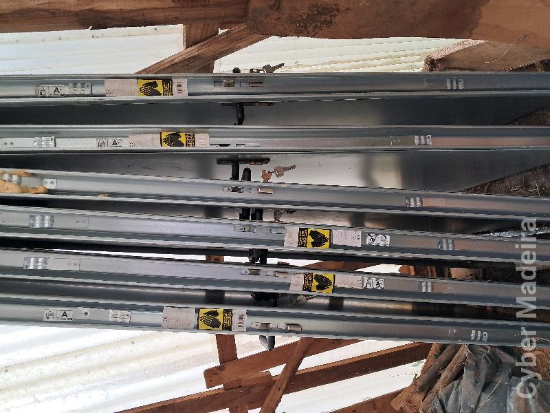 Portas de ferro galvanizado