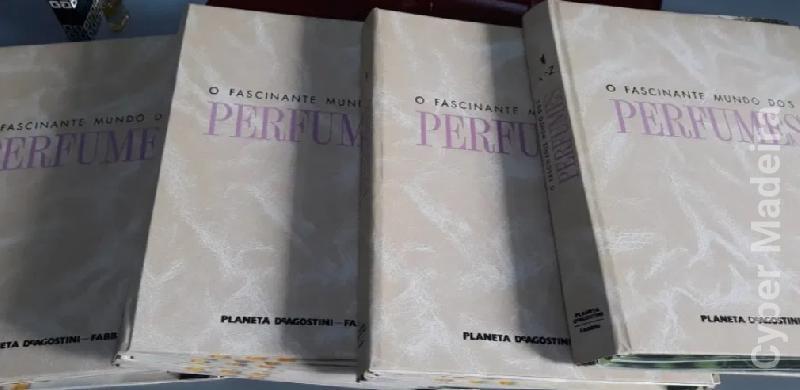 Coleção perfumes em miniatura