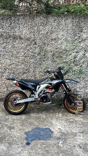 Suzuki 58 450 cc Supermoto