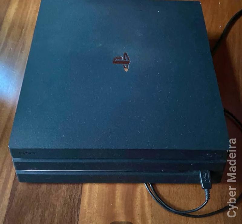 PS 4 pro usada