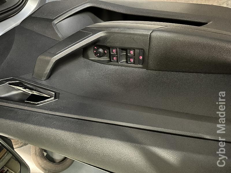 SEAT IBIZA 1.0 Style (IVA Dedutivel) Gasolina