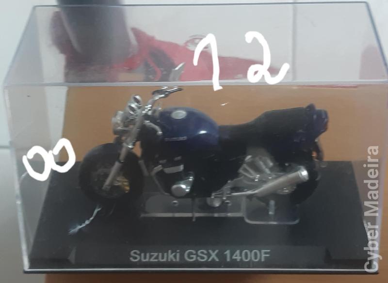 Miniaturas carros e motos