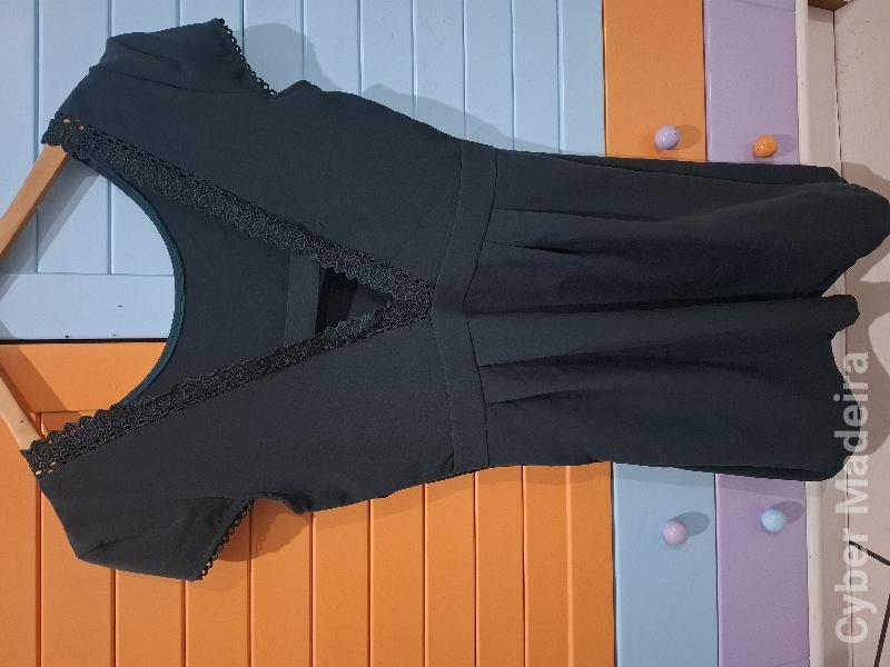 Vestido verde, sem costas