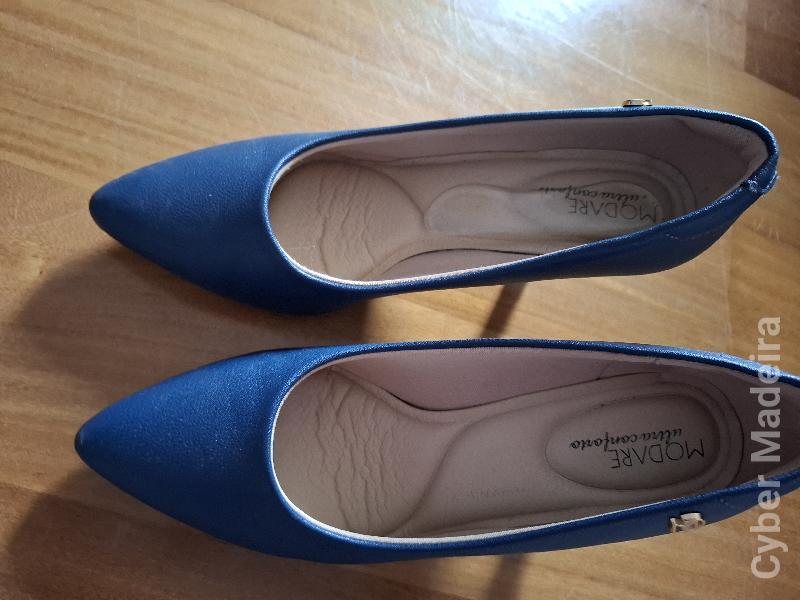 Sapatos 37