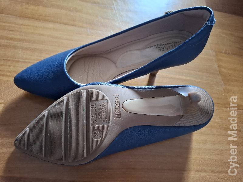 Sapatos 37