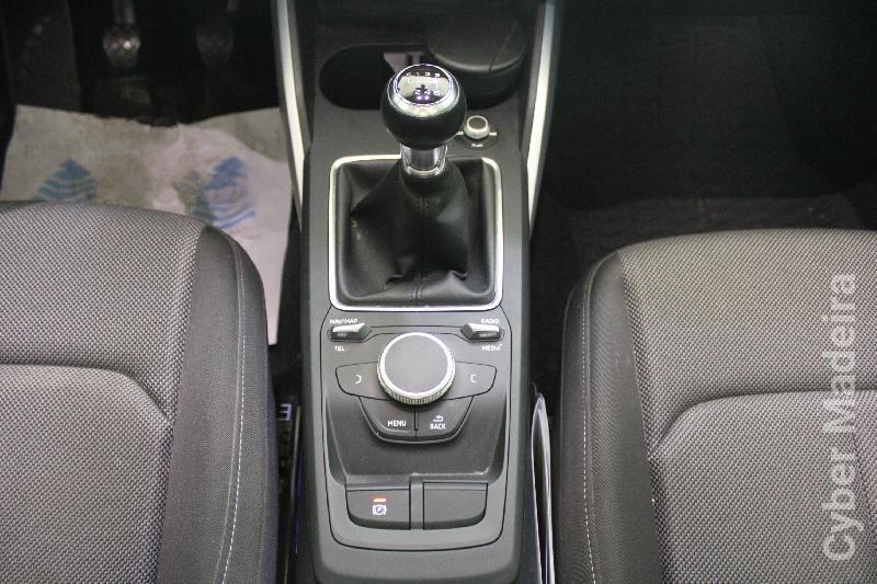 AUDI Q2 30 TDI  Gasóleo