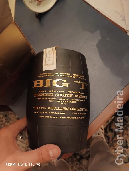 Garrafa de Whisky BIG T 