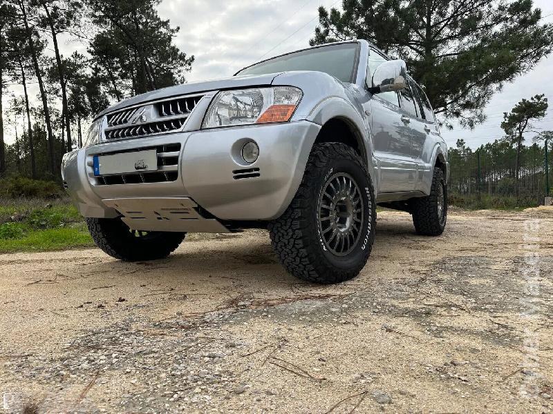 Mitsubishi Pajero 3.2 DI-D GLS BT+CA