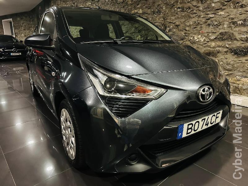 TOYOTA AYGO  1.0T X-PLAY CAMERA Gasolina