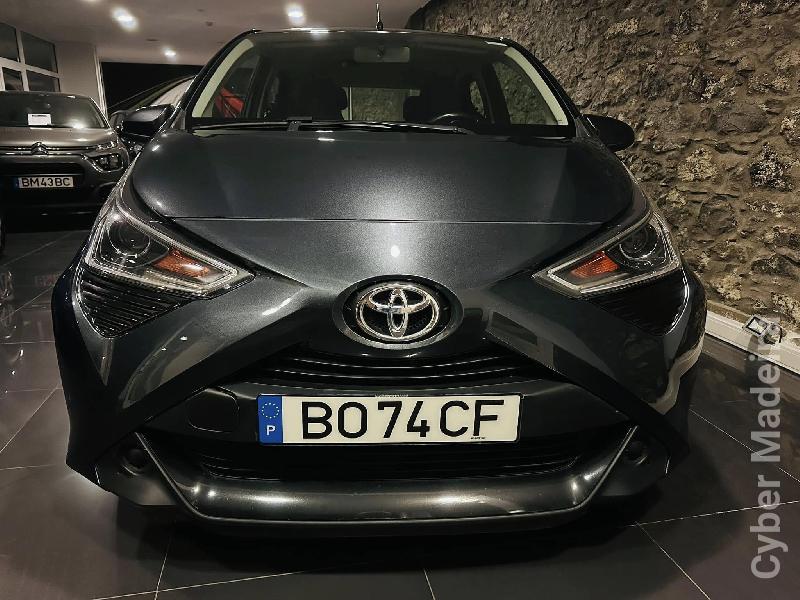 TOYOTA AYGO  1.0T X-PLAY CAMERA Gasolina