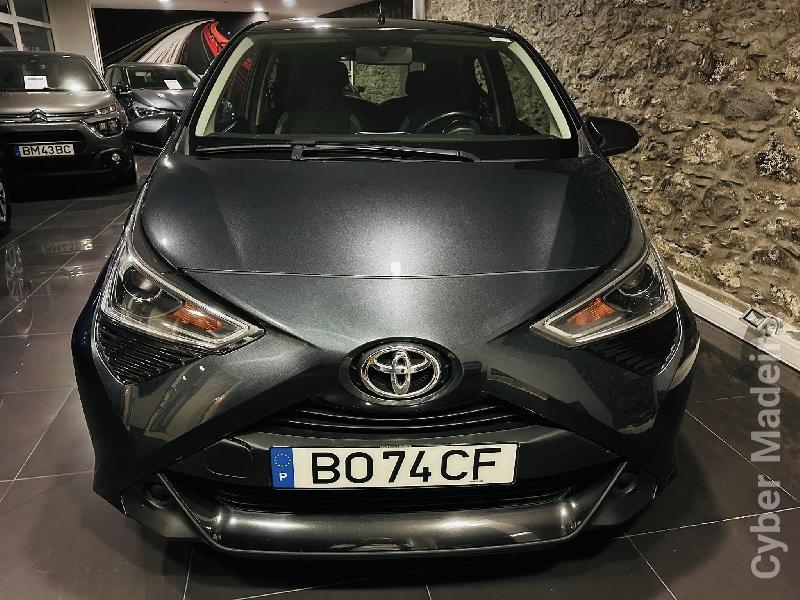 TOYOTA AYGO  1.0T X-PLAY CAMERA Gasolina