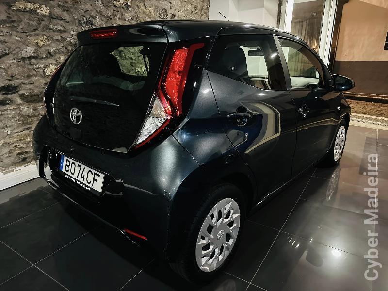 TOYOTA AYGO  1.0T X-PLAY CAMERA Gasolina