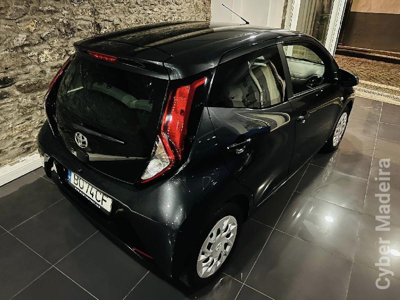 TOYOTA AYGO  1.0T X-PLAY CAMERA Gasolina