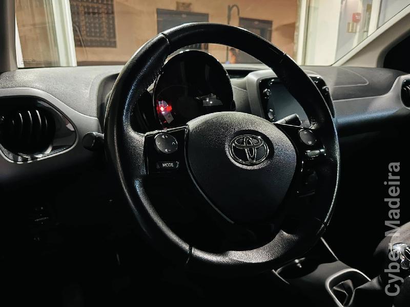 TOYOTA AYGO  1.0T X-PLAY CAMERA Gasolina