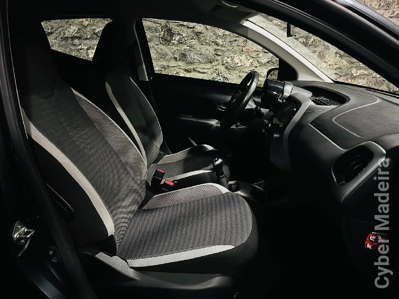 TOYOTA AYGO  1.0T X-PLAY CAMERA Gasolina