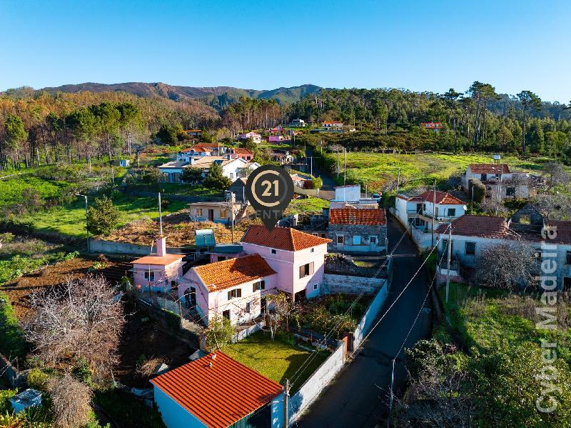 Moradia T3 para Venda Prazeres, Lombo da Velha