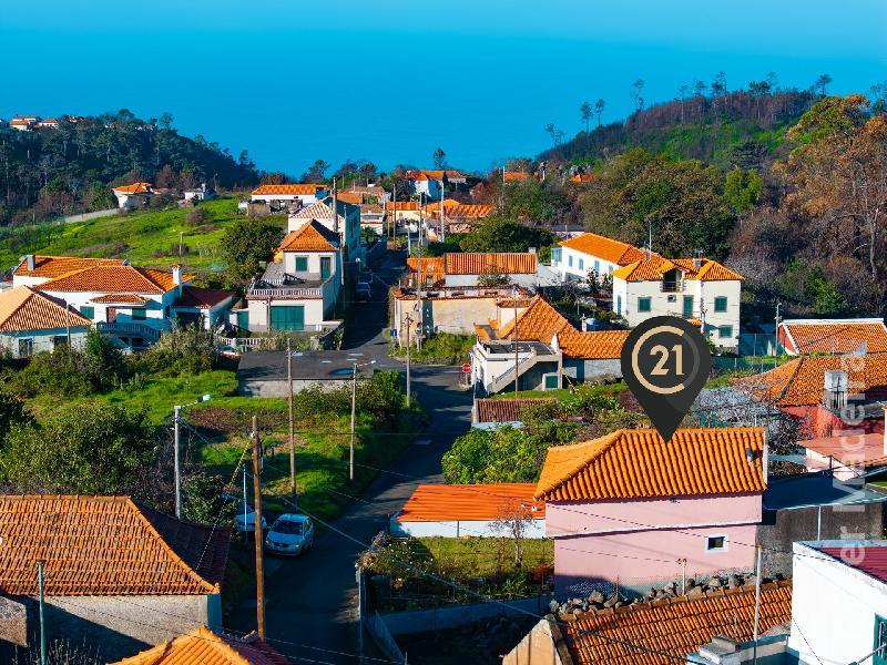 Moradia T3 para Venda Prazeres, Lombo da Velha