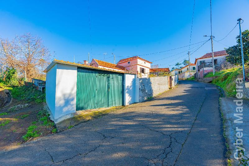 Moradia T3 para Venda Prazeres, Lombo da Velha