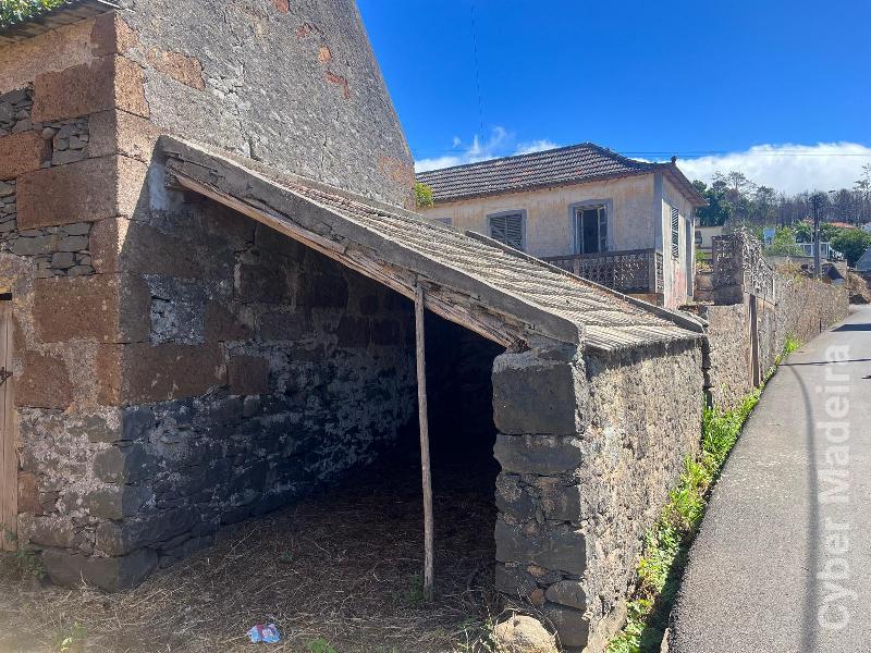 Moradia T3 para Venda Ponta do Pargo, Lombadinha