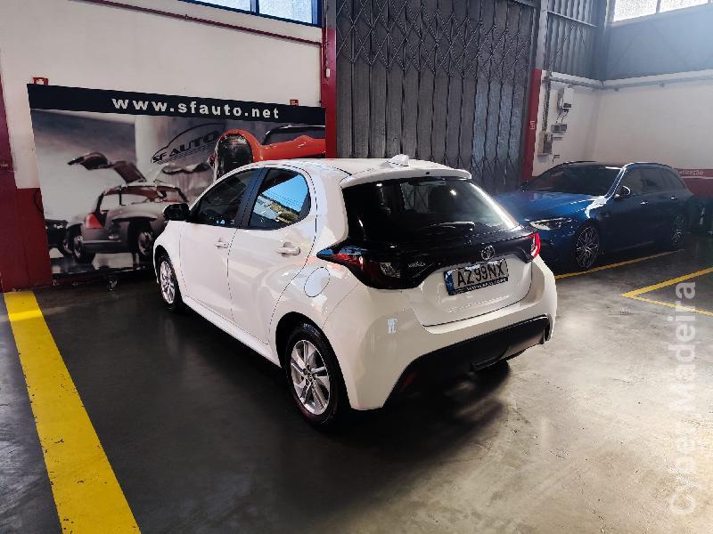 TOYOTA YARIS 1.0 VTT-I COMFORT PLUS Gasolina