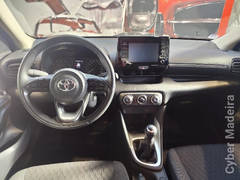 TOYOTA YARIS 1.0 VTT-I COMFORT PLUS Gasolina