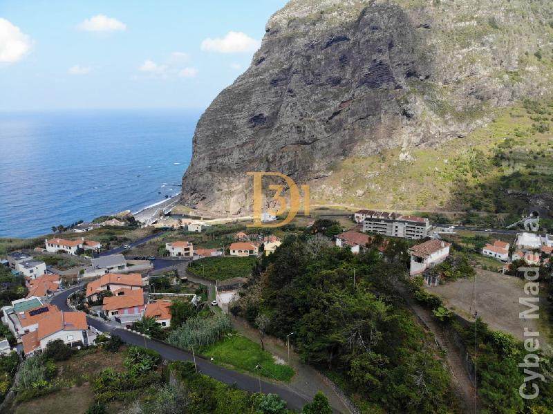 Herdade e Quinta T3 para Venda São Vicente, Centro
