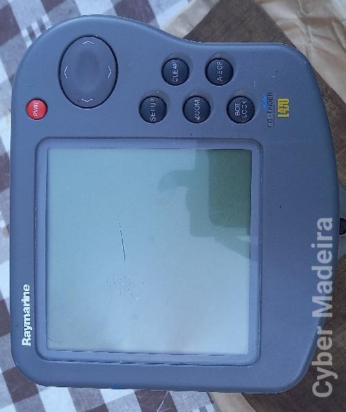 Sonda Raymarine Fishfinder L470.