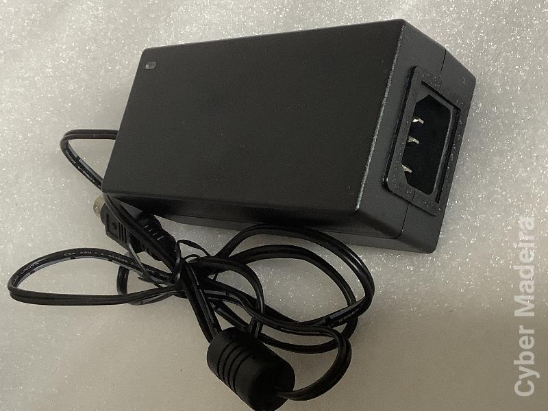 Adaptador AC / alimentador PA1240EU para TV Nokia