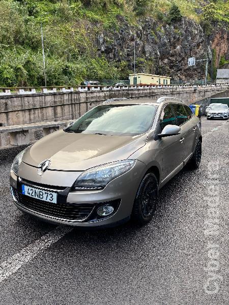 RENAULT MEGANE 3 Sport Tourer 1.5 DCI 110cv Dynamique S Gasóleo