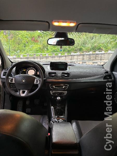 RENAULT MEGANE 3 Sport Tourer 1.5 DCI 110cv Dynamique S Gasóleo