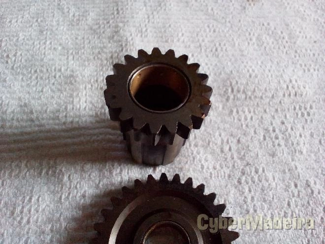 Carretos motor honda 125. anos 70 original