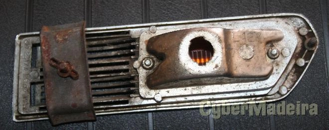 Nissan cedric pisca lateral