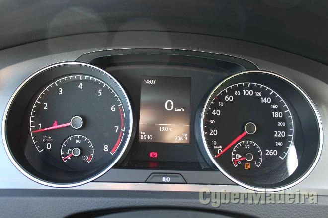 VOLKSWAGEN GOLF 1.2 TSi Confortline Gasolina