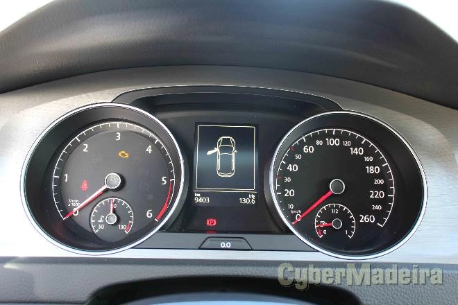 VOLKSWAGEN GOLF 1.6 TDI Gasóleo
