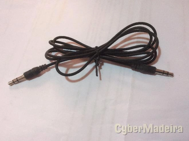 Cabo auxiliar 3,5MM stereo macho macho 1M