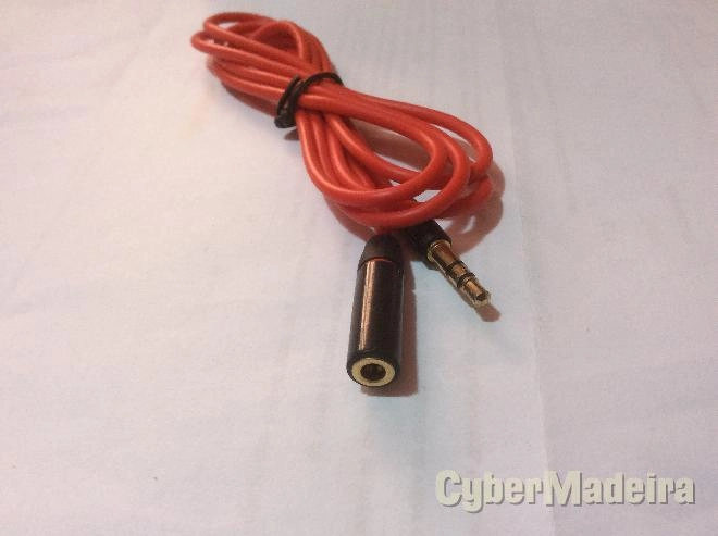 Cabo auxiliar 3,5MM macho stereo  para 3,5MM femea stereo