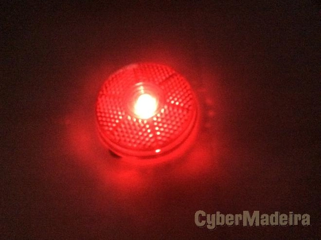 Refletor com led pisca pisca vermelho de alto brilho