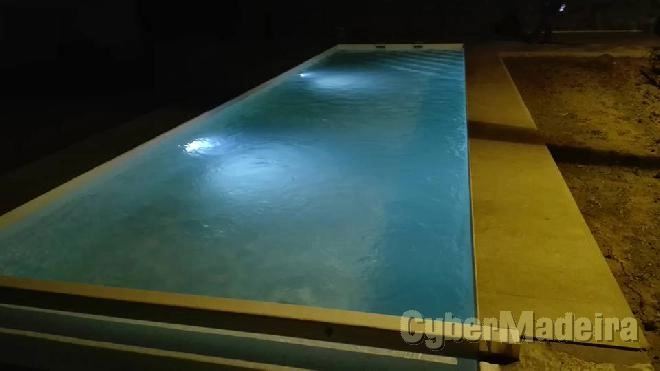 Construção de piscinas de coberturas automáticas